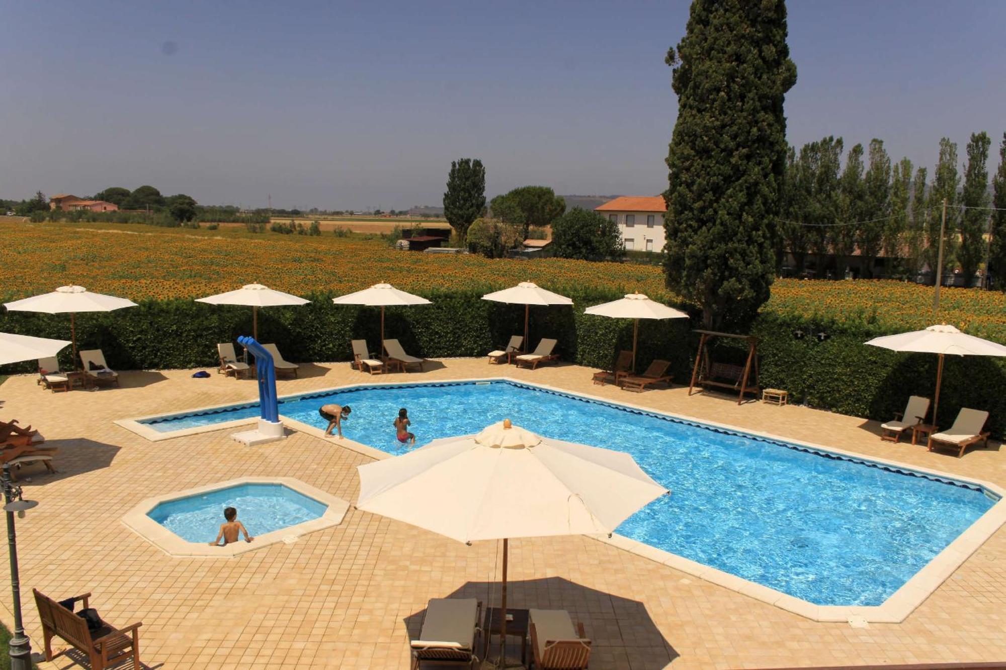 Aparthotel Podere Tre Cipressi Campiglia Marittima Exteriér fotografie