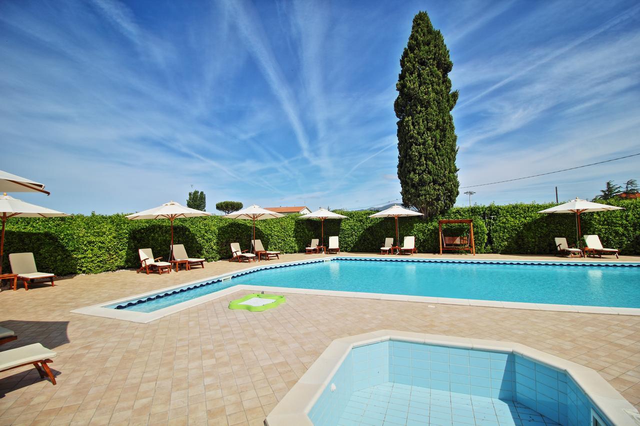 Aparthotel Podere Tre Cipressi Campiglia Marittima Exteriér fotografie